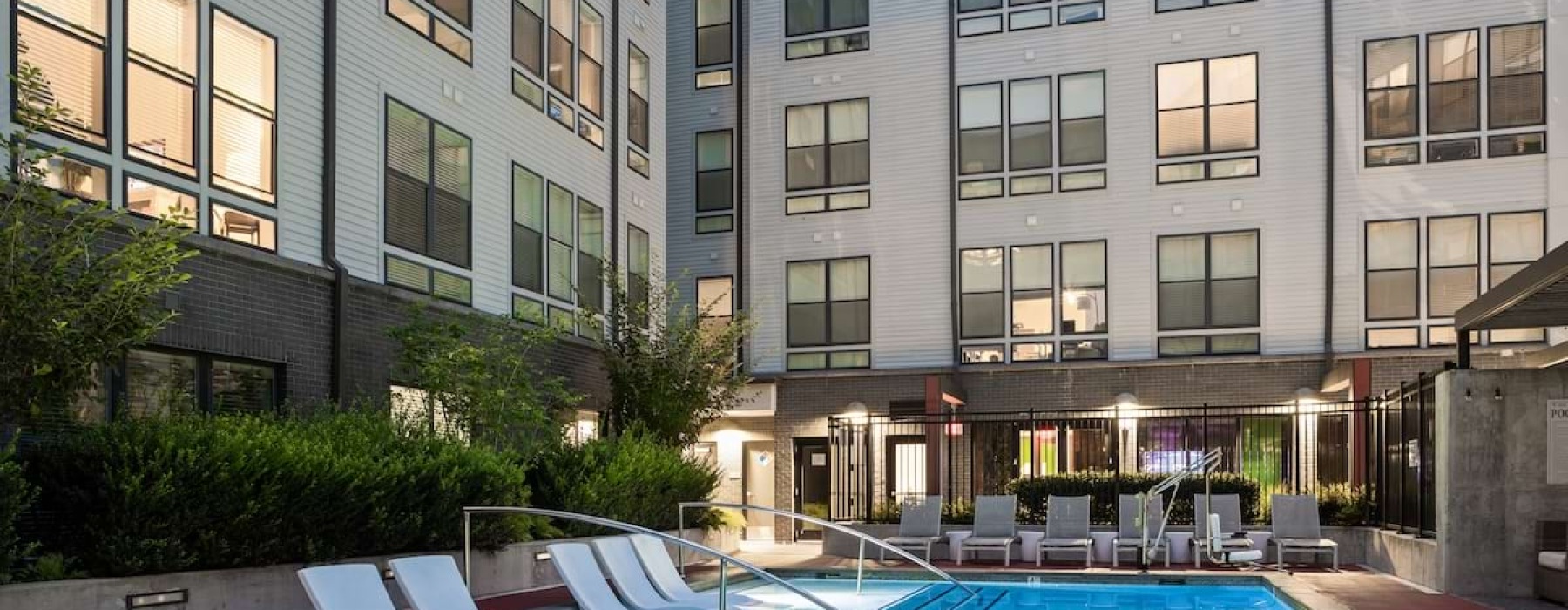 expansive pool
